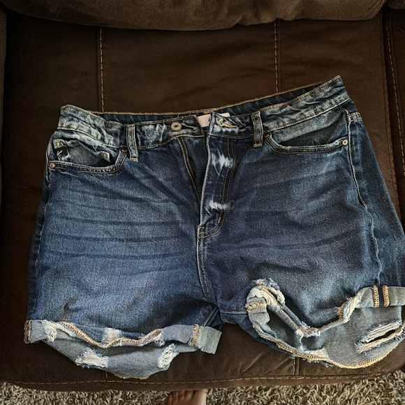 Kansan distressed shorts size 11/29 EUC - Picture 1 of 5